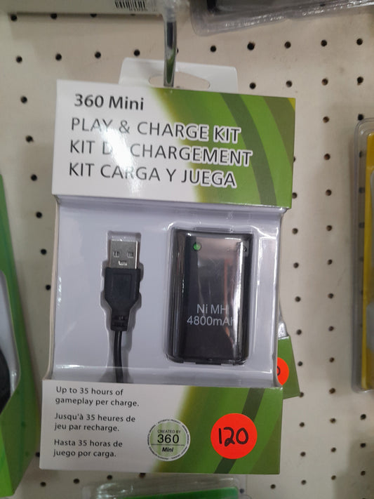 Sealed Xbox 360 Mini Play & Charge Kit, offering long-lasting gameplay with 4800mAh NiMH battery. Available at Die Skatkis.