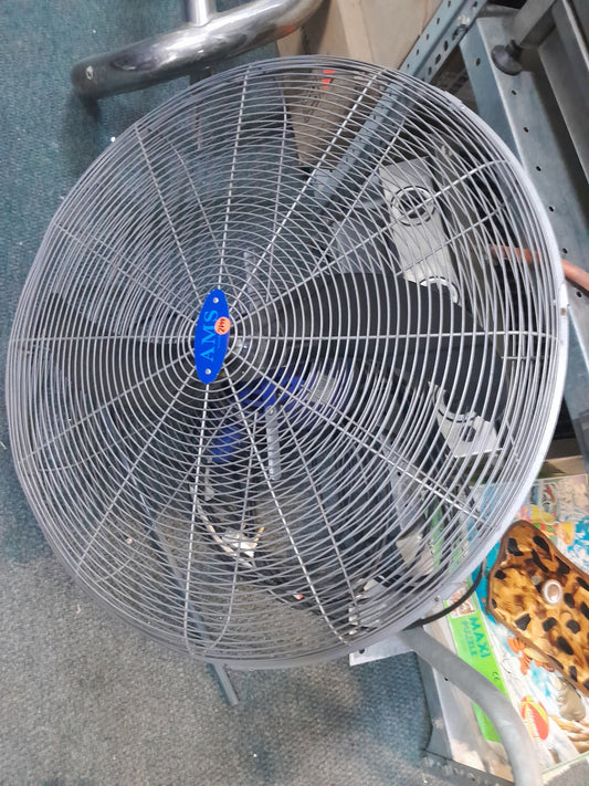 AMS Industrial Fan model FS63JP, 630mm, 160W, 1420 RPM, in perfect working condition. Available at Die Skatkis secondhand store.