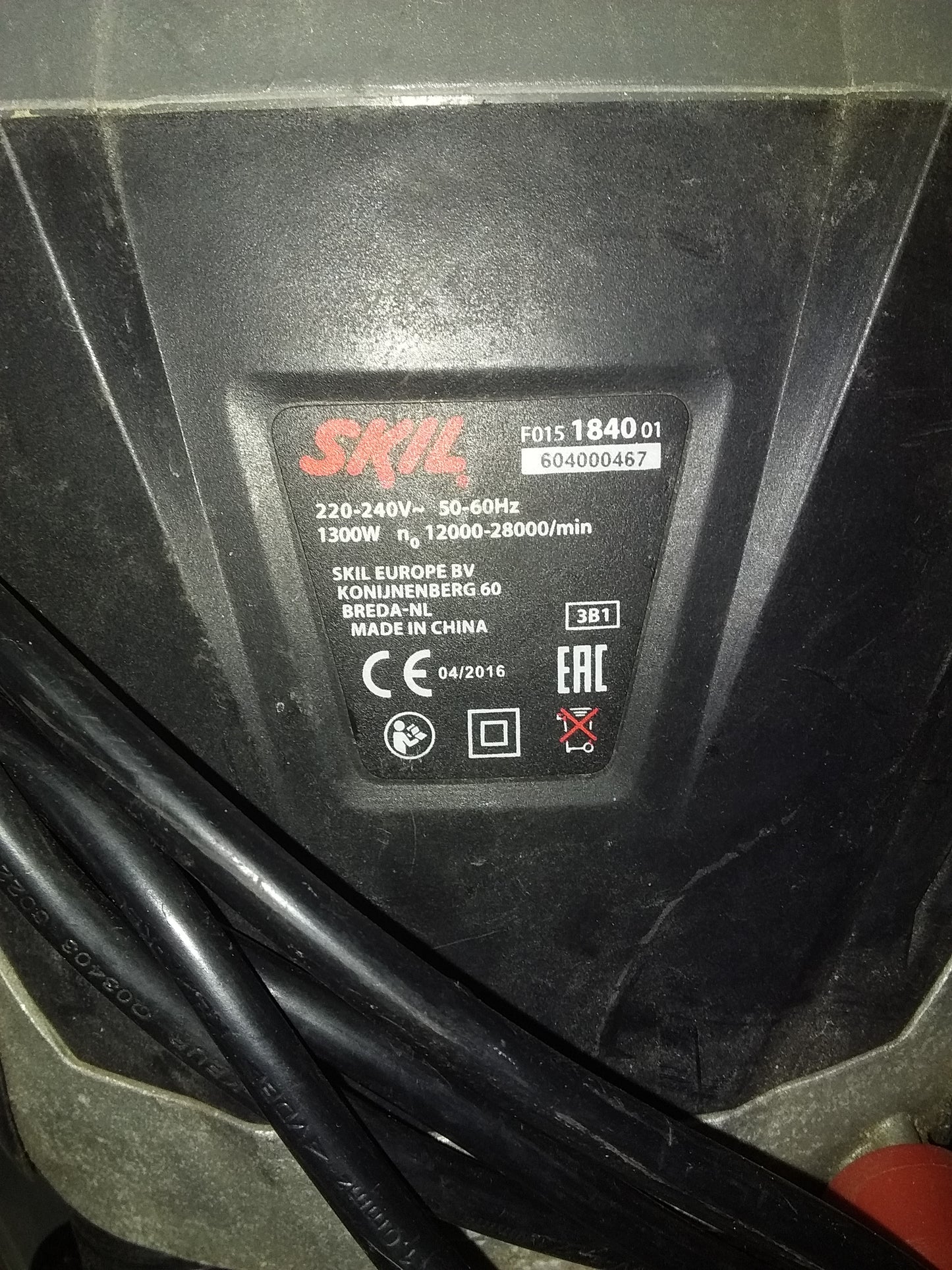 SKIL Router label detailing 1300W power, model F015 1840 01, made in China. Available at Die Skatkis.
