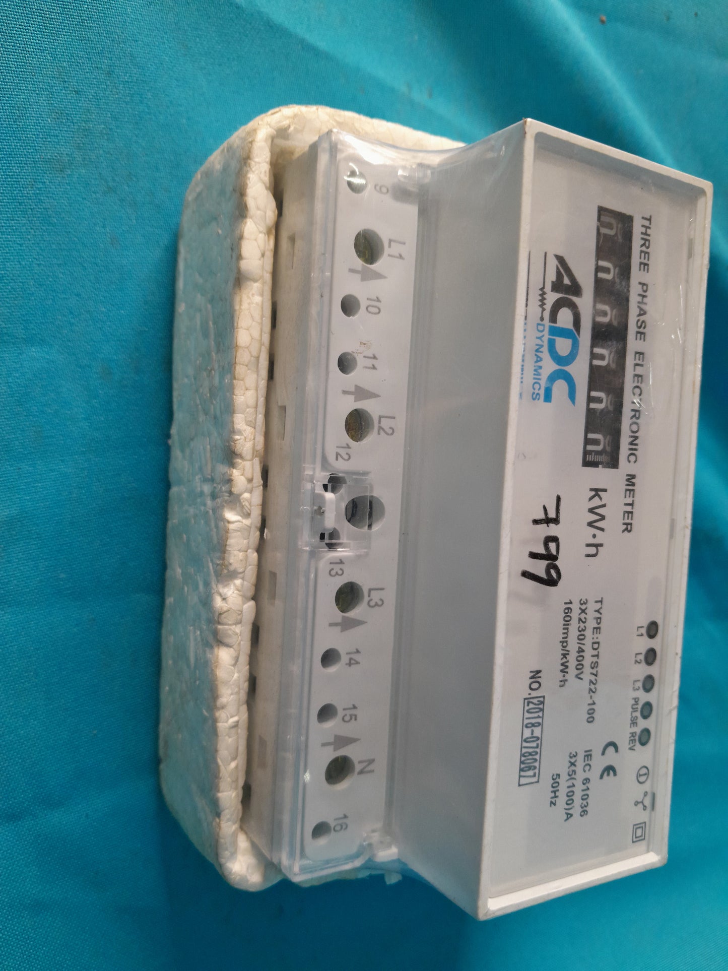 High-quality ACDC three-phase electronic meter, perfect for secondhand electronics shoppers.