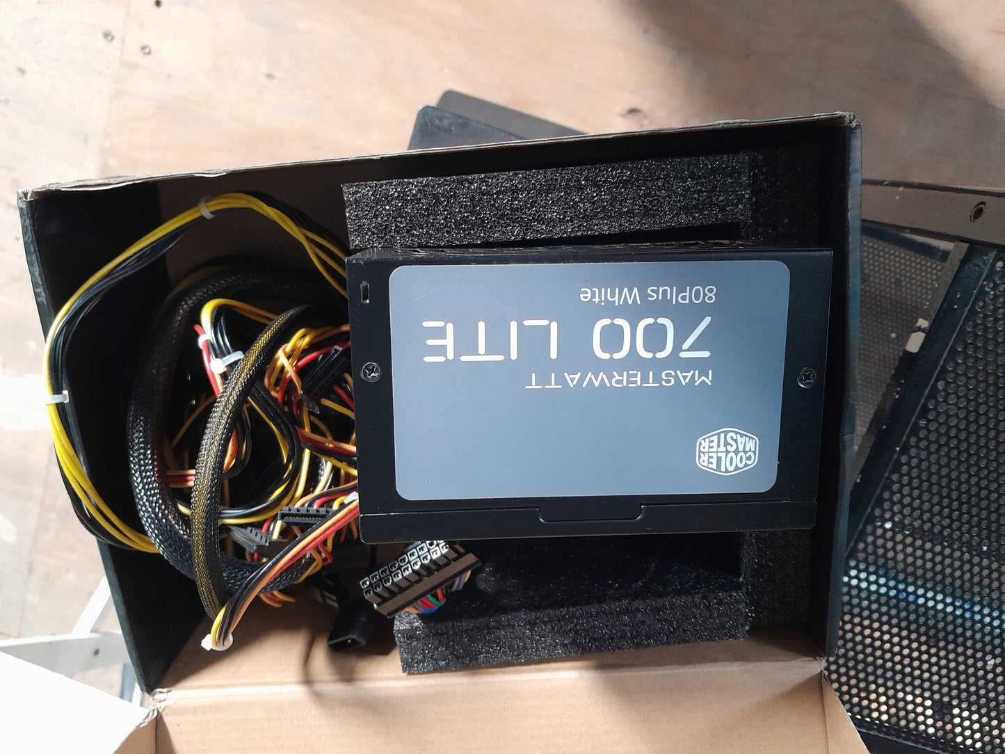 700W Hyper K desktop power supply, perfect for efficient gaming setups and workstations.