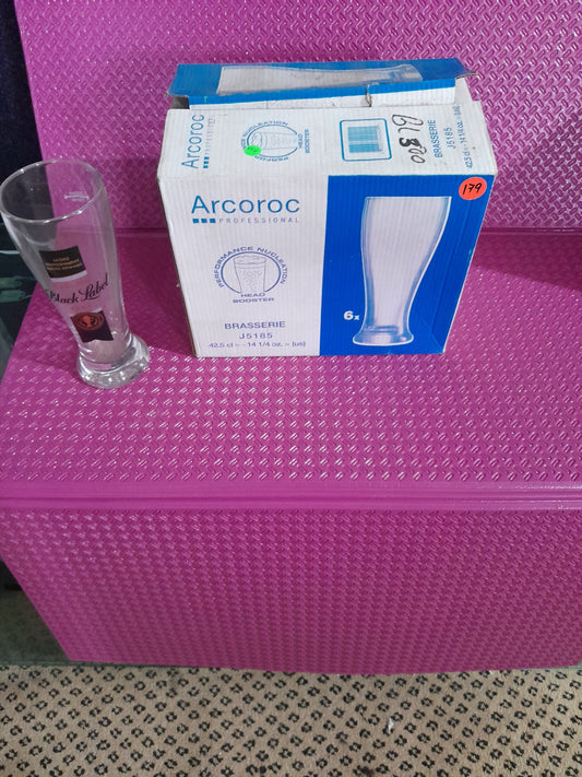 Set of 6 Arcoroc beer glasses, perfect for enjoying your favorite brews.