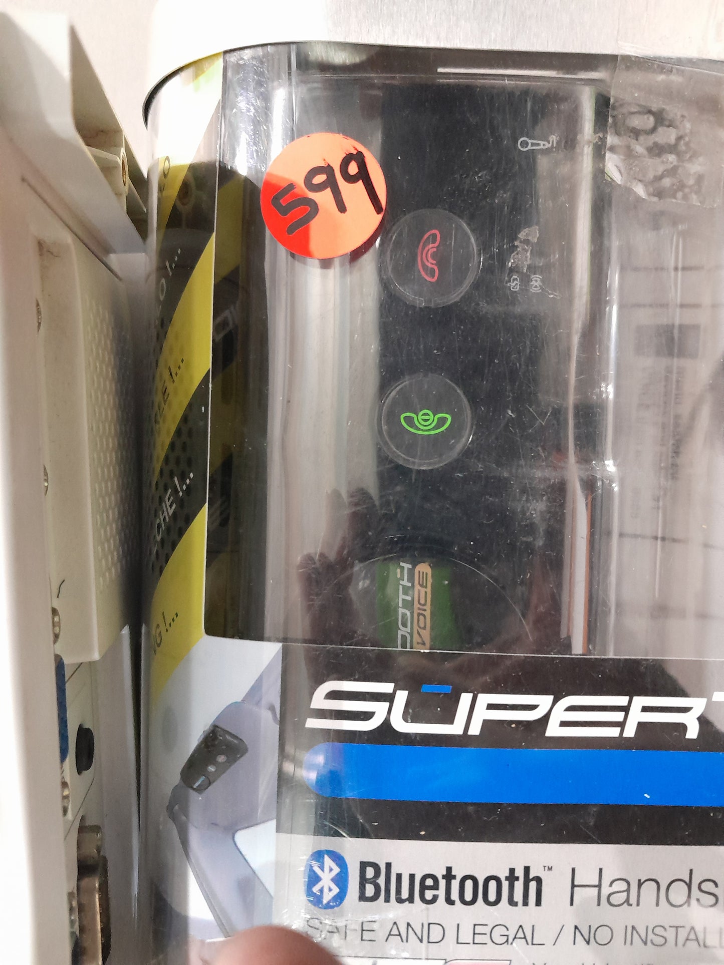 Bluetooth hands-free car kit with voice control and text-to-speech features for safe driving.