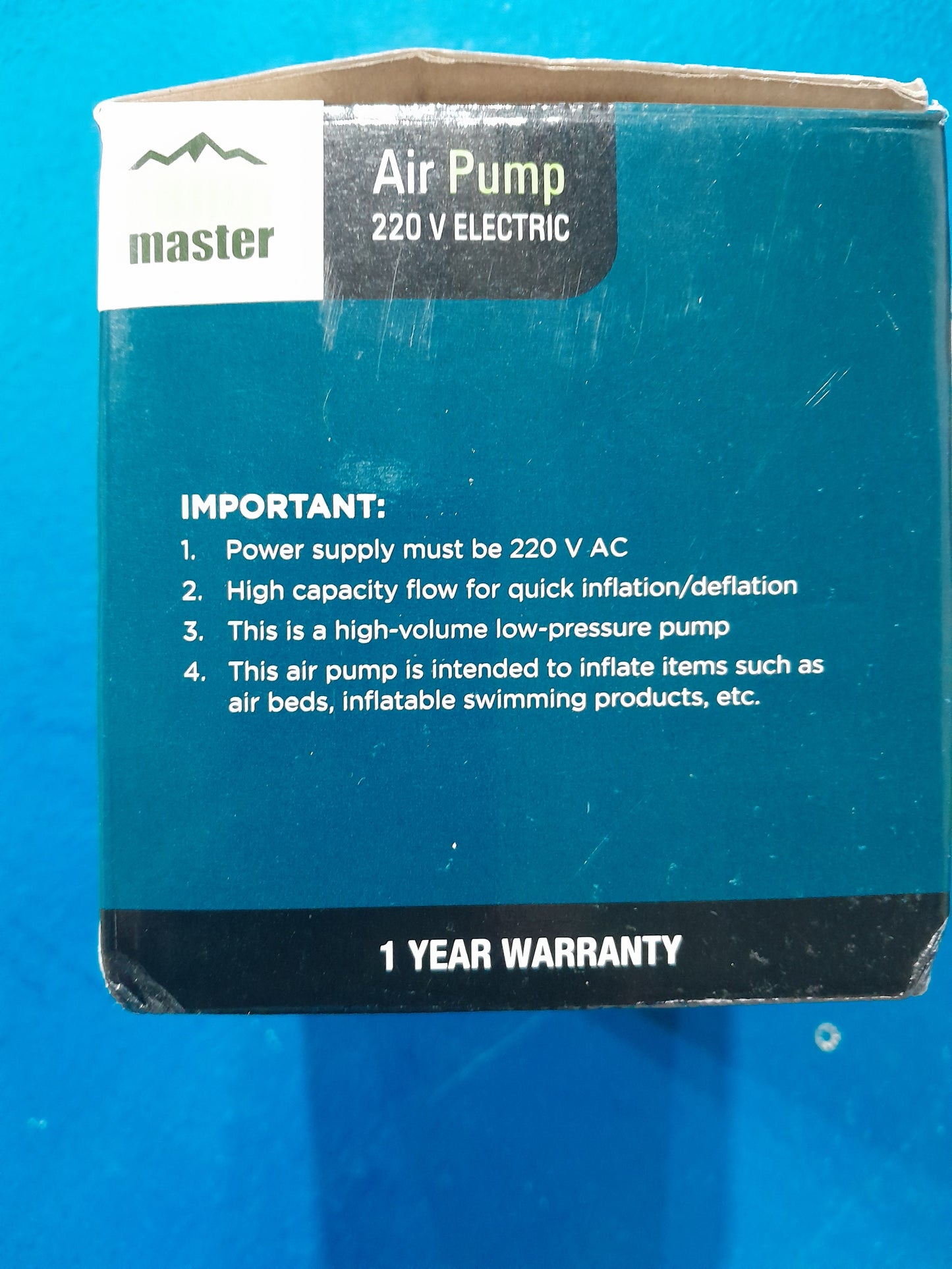 Instruction details on Camp Master air pump box for optimal usage and power supply requirements.