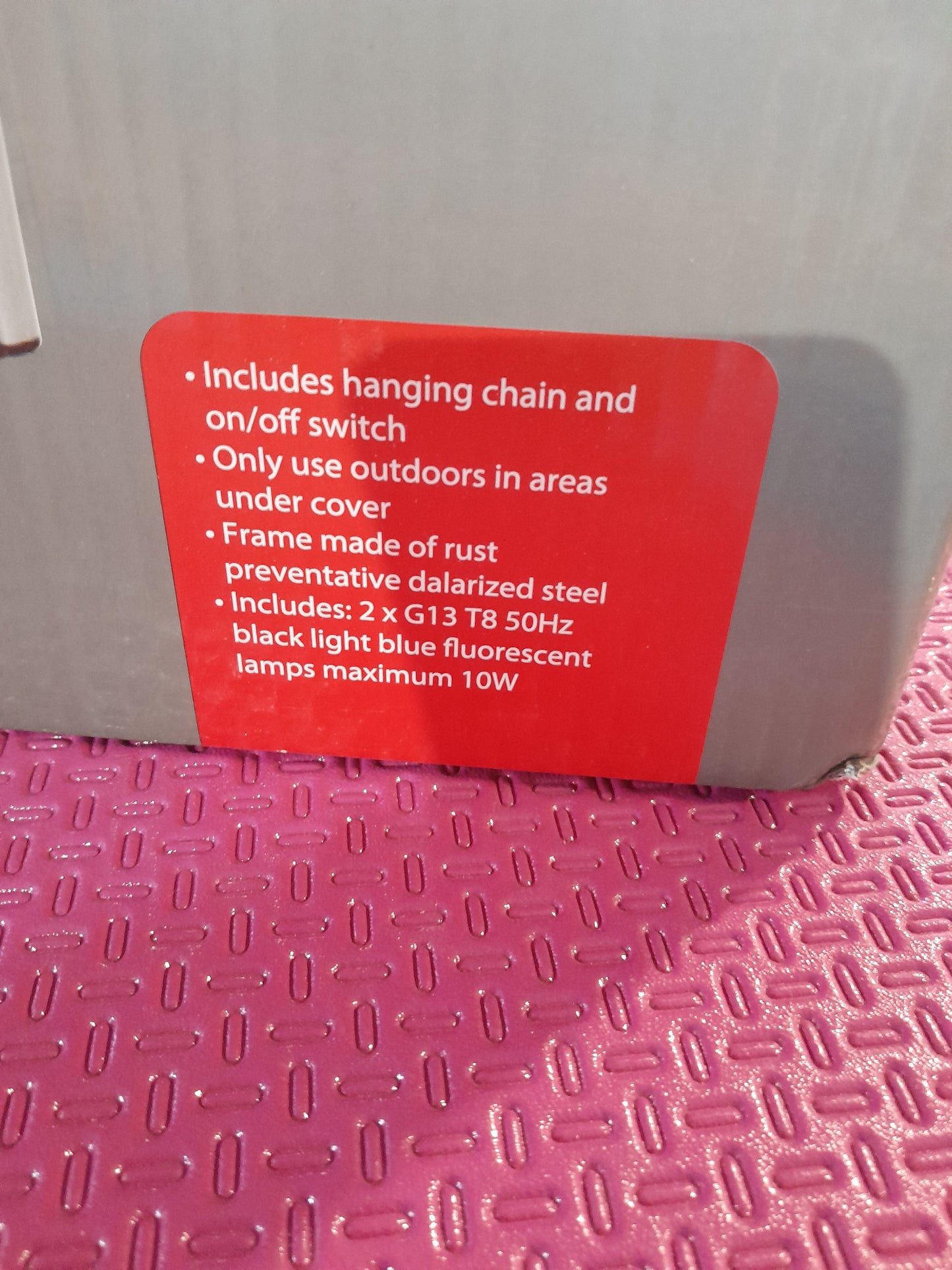 Features of the Eurolux 2 x 10W insect killer, including hanging chain and on/off switch for convenience.