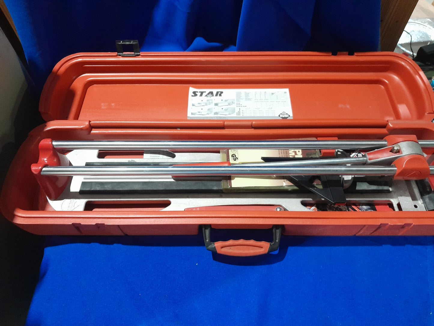 Rubi STAR-50-N-Plus tile cutter, perfect for cutting ceramic tiles with precision and ease.