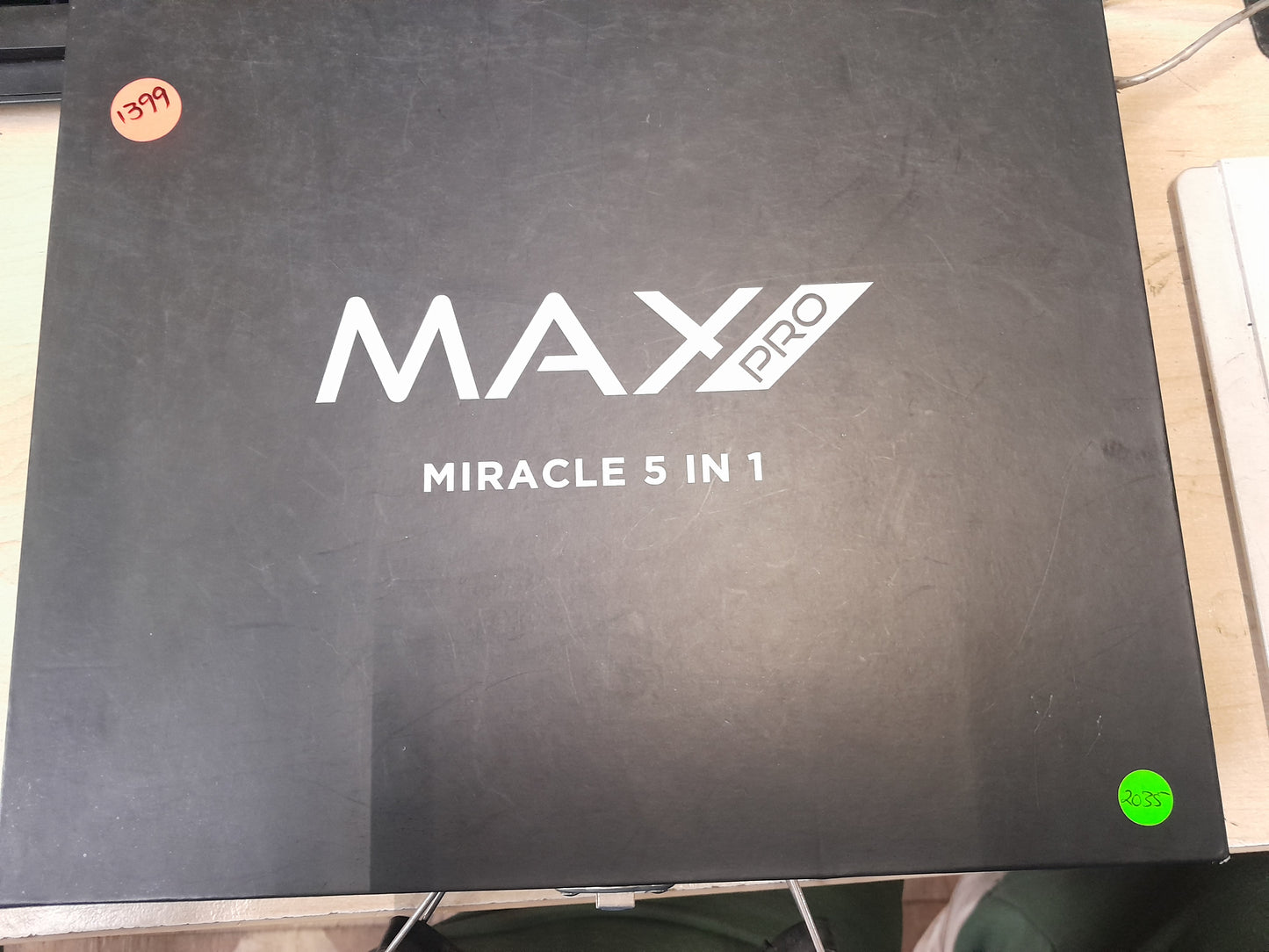 Max Pro Miracle 5 in 1 Curling Tongs with all interchangeable barrels for styling beach waves.