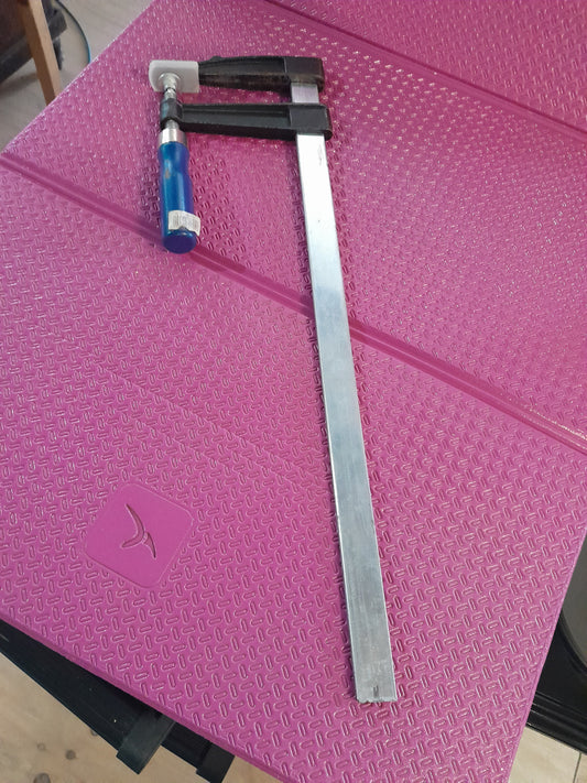 120 x 500 wood clamp in very good condition, perfect for woodworking projects.