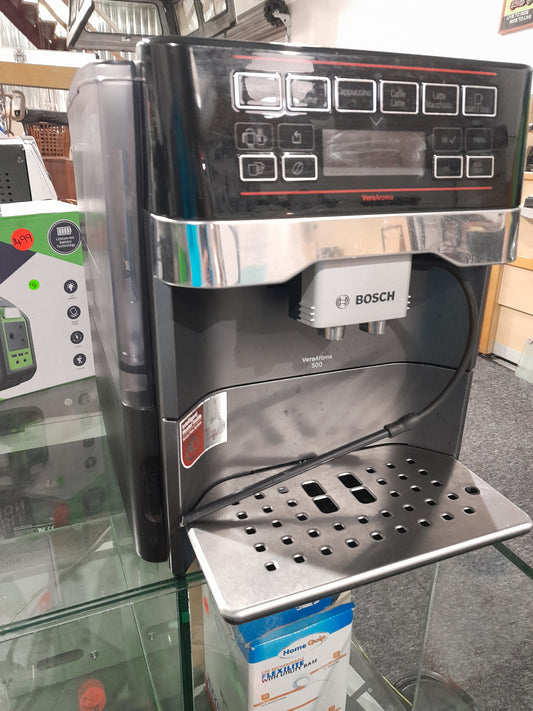 Bosch VeroAroma 500 coffee machine with ceramic grinder and double spout for perfect coffee.