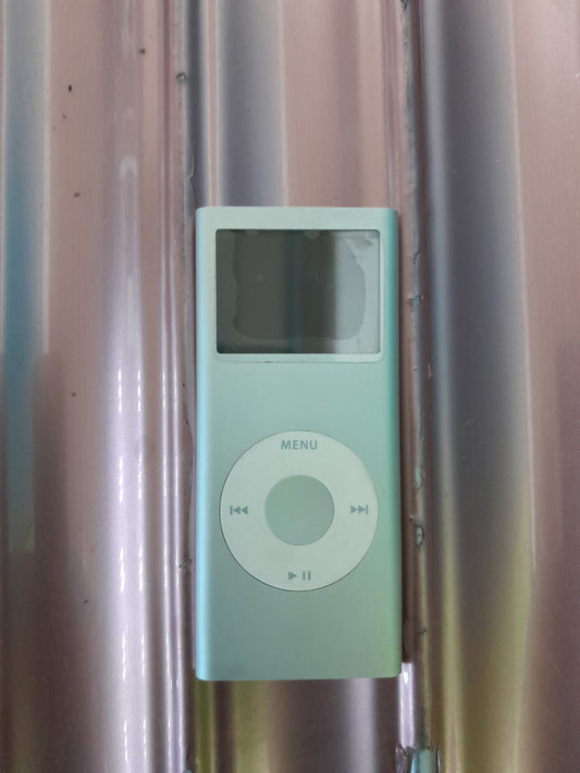 First generation Apple iPod Mini with 2GB storage and a 1.67-inch screen.