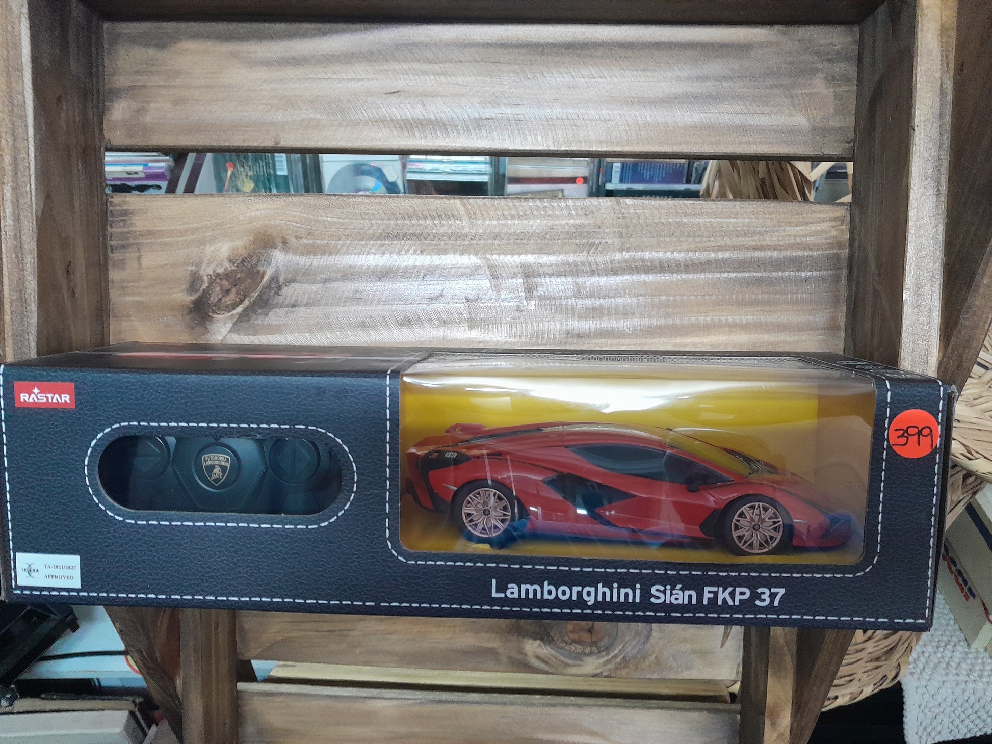 Rastar Lamborghini Sian FKP 37 remote control car in original packaging, scale 1/24, for ages 6+.