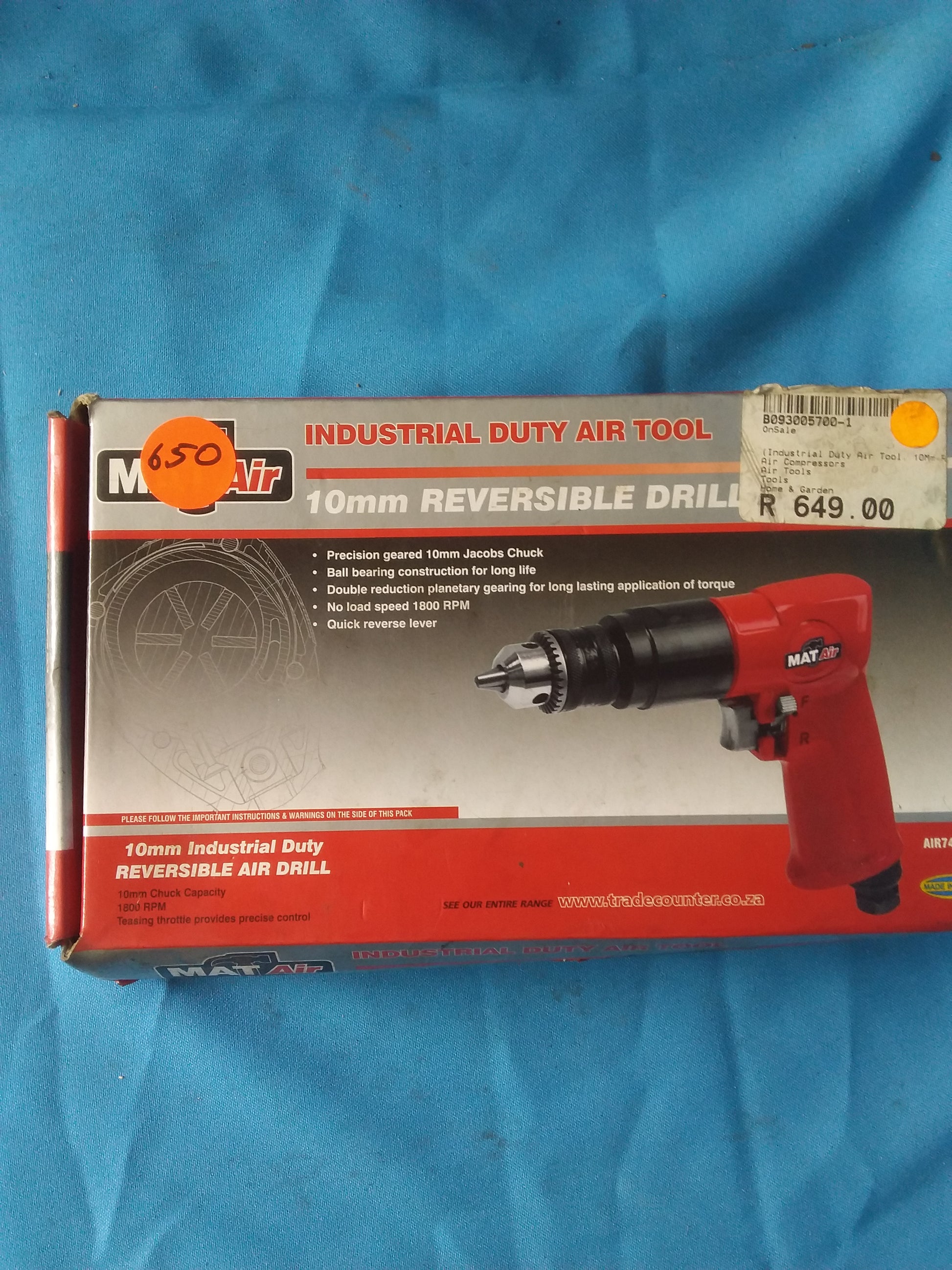 MatAir 10mm reversible air drill with precision geared Jacobs chuck and quick reverse lever. Available at Die Skatkis.