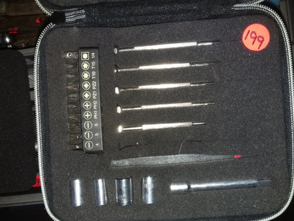 Compact mini tool set in a zippered case, featuring various screwdriver bits, sockets, and a bit holder. Available at Die Skatkis.