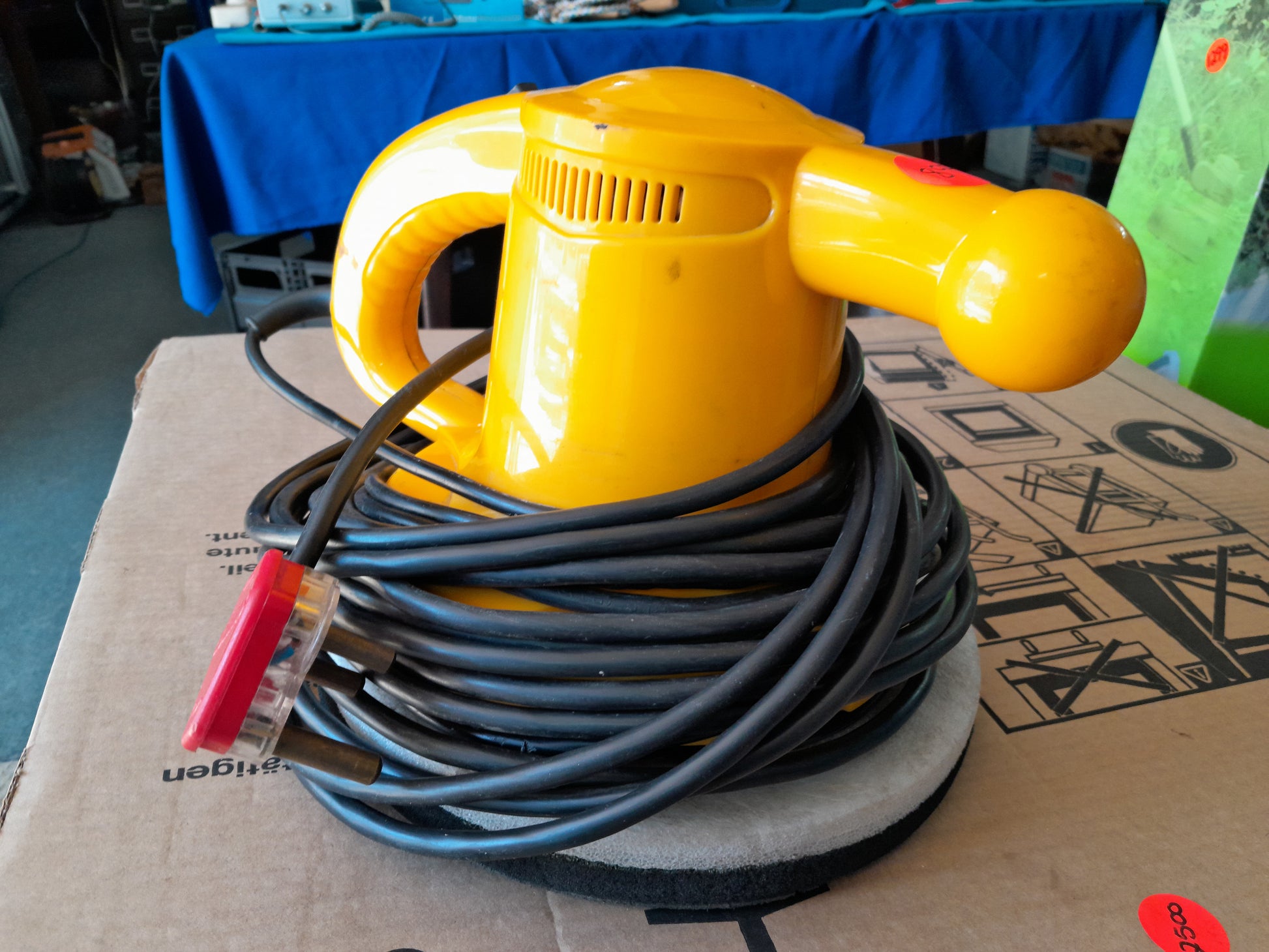 Shield Orbital Polisher with power cord, ideal for home improvement and DIY projects.