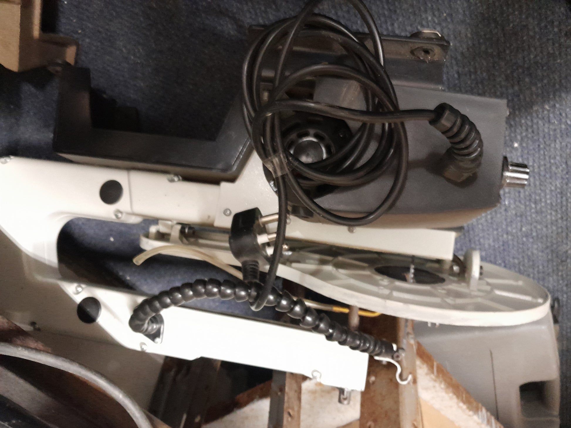 Side angle of Marlet Scroll Saw MM15SS, highlighting its features and cutting depth of 50mm.