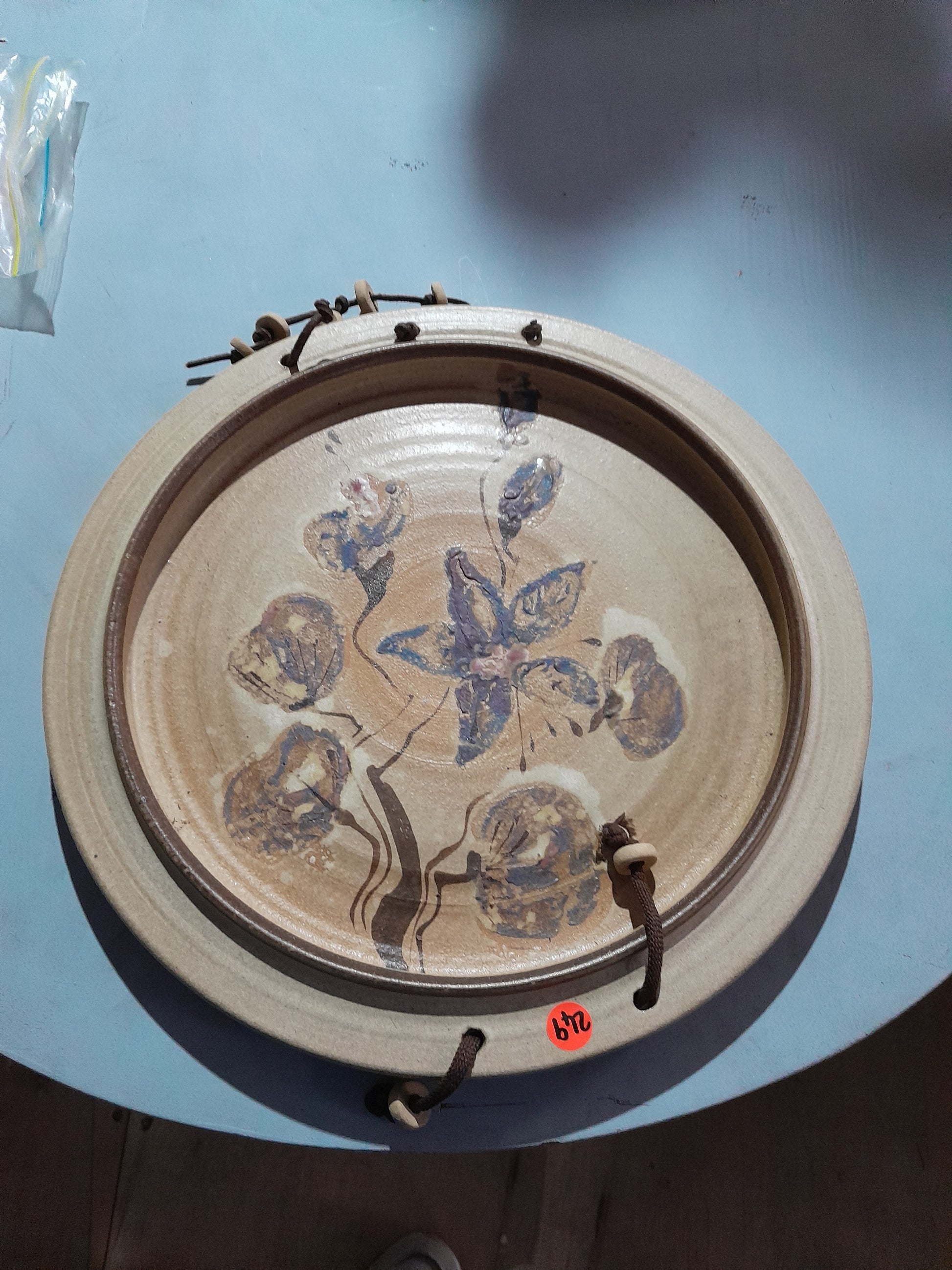 Stylish wall decoration with a unique design, great for both indoor and outdoor use.