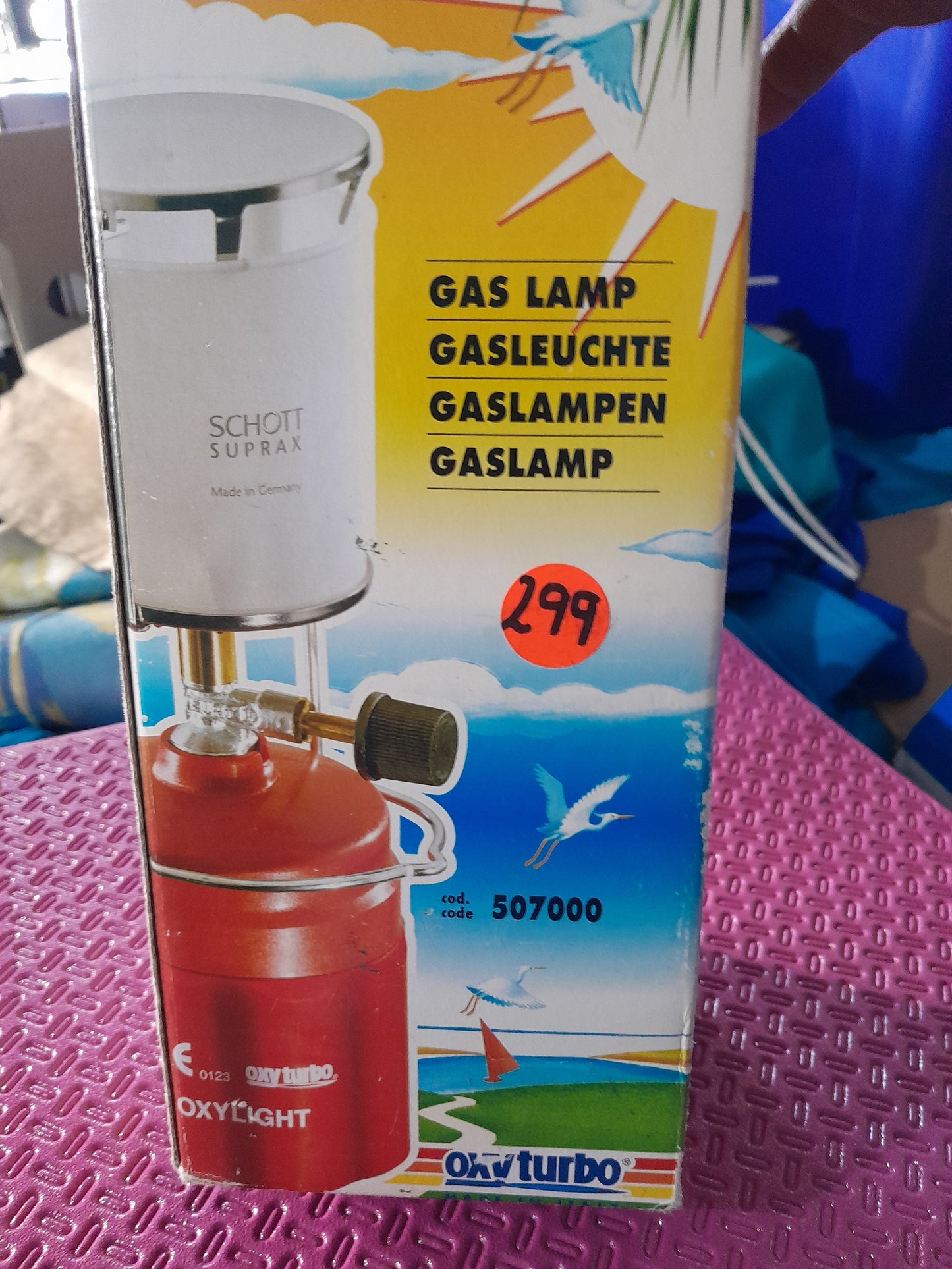 Detailed look at Oxylight gas lamp, featuring fragile mantles for optimal lighting.