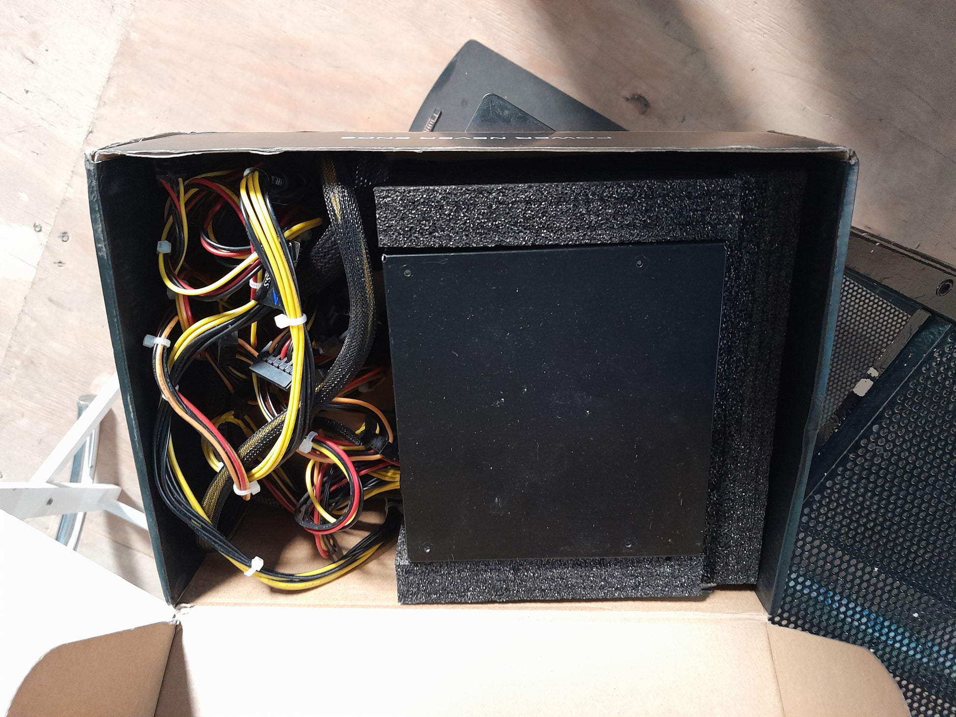 FSP 700W power supply in packaging, designed for reliable power in gaming and workstation PCs.