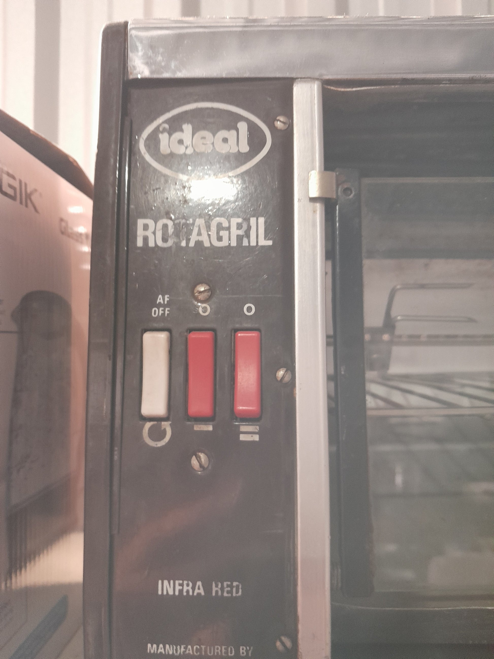 Secondhand Ideal Rotagril rotisserie available for purchase, ideal for grilling enthusiasts.