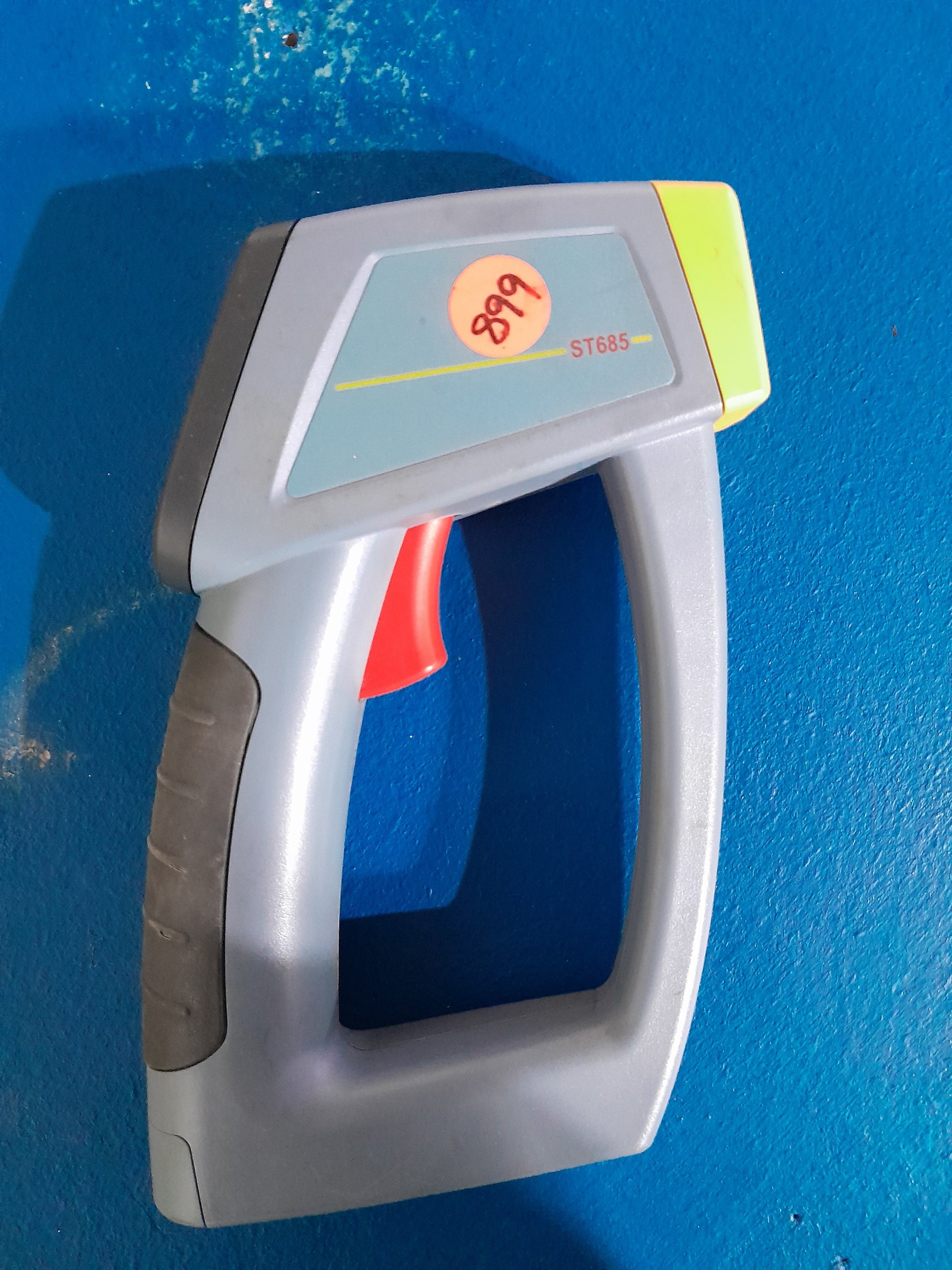 ST 685 Infrared Thermometer buttons highlighted, offering user-friendly controls for accurate temperature readings.