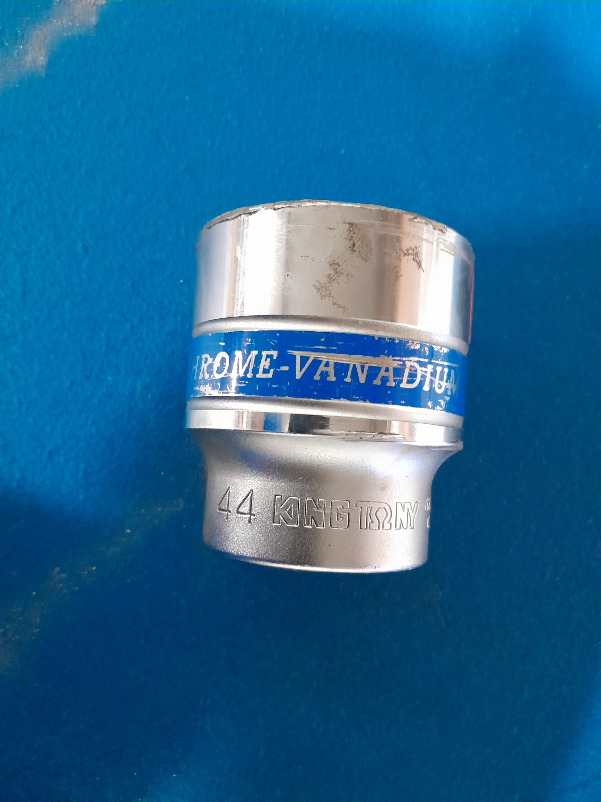  Heavy duty King Tony 44 socket in excellent condition for various DIY projects.
