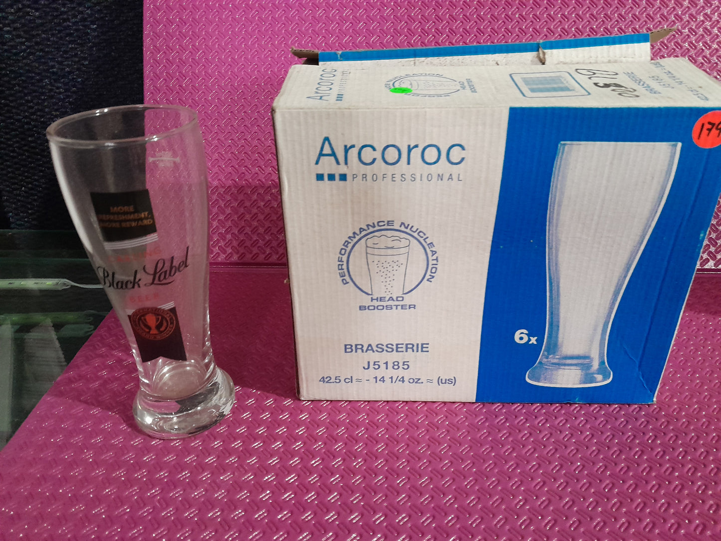  Arcoroc Black Label beer glasses in original packaging, ideal for collectors and beer enthusiasts.
