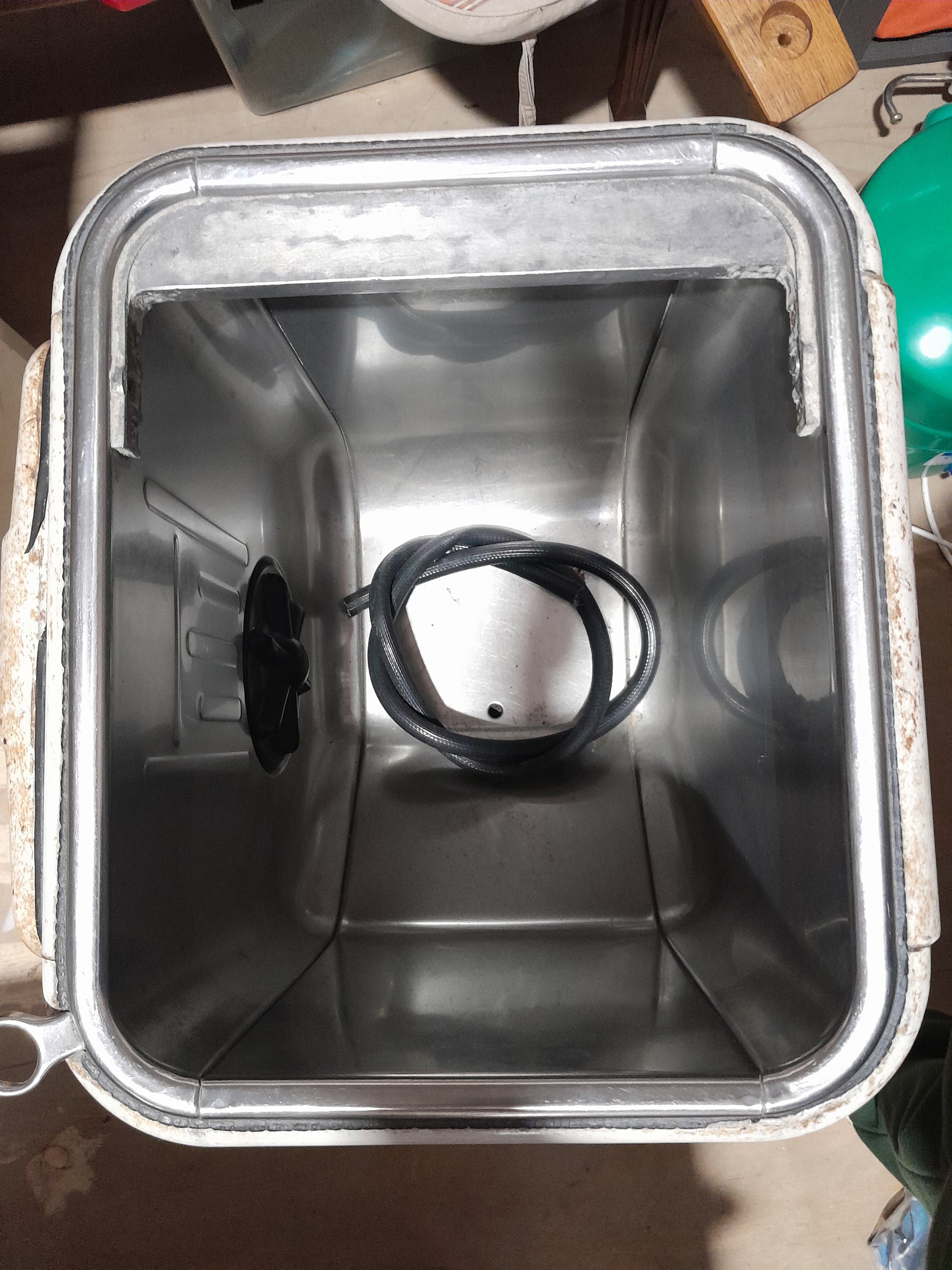 Overview of a vintage Hoover washing machine, perfect for collectors and vintage appliance enthusiasts.