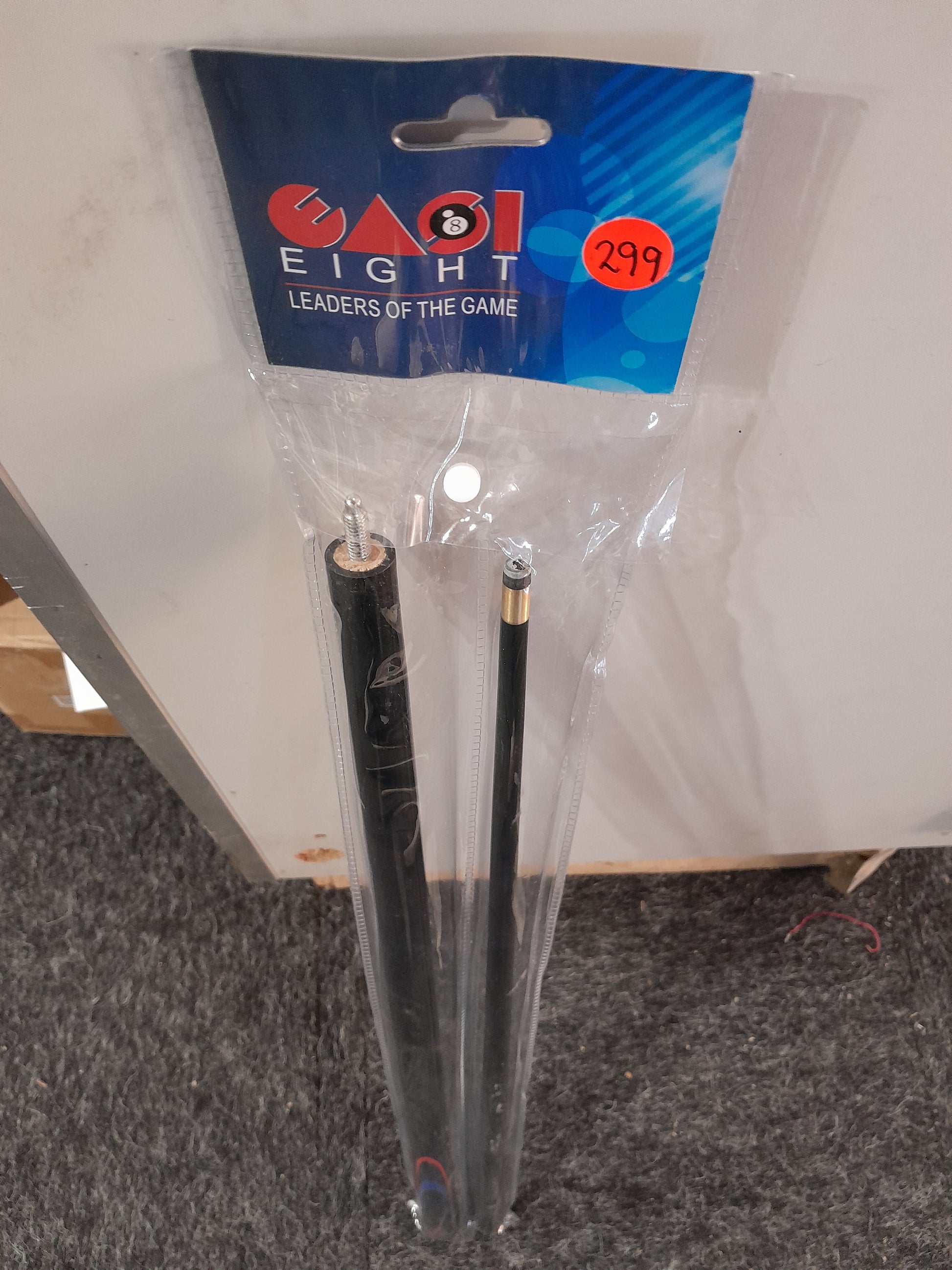 Easi Eight dark blue pool cue available at Die Skatkis, your trusted online secondhand store.
