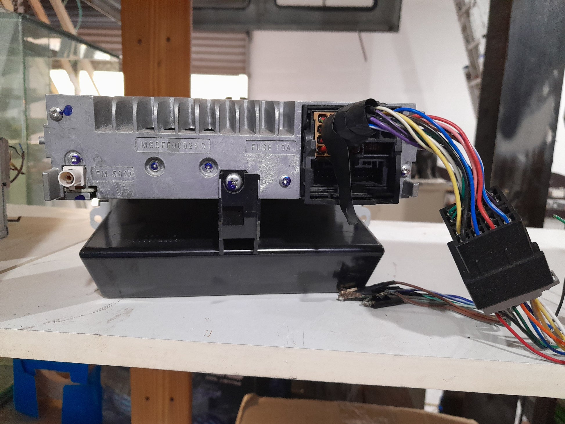 Back view of a Volkswagen RCD210 car radio, ideal for Polo, Caddy, and Golf models.
