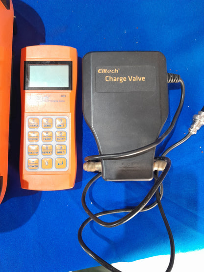Complete Elitech LMC-200 refrigerant scale setup including control panel and charge valve for easy use.