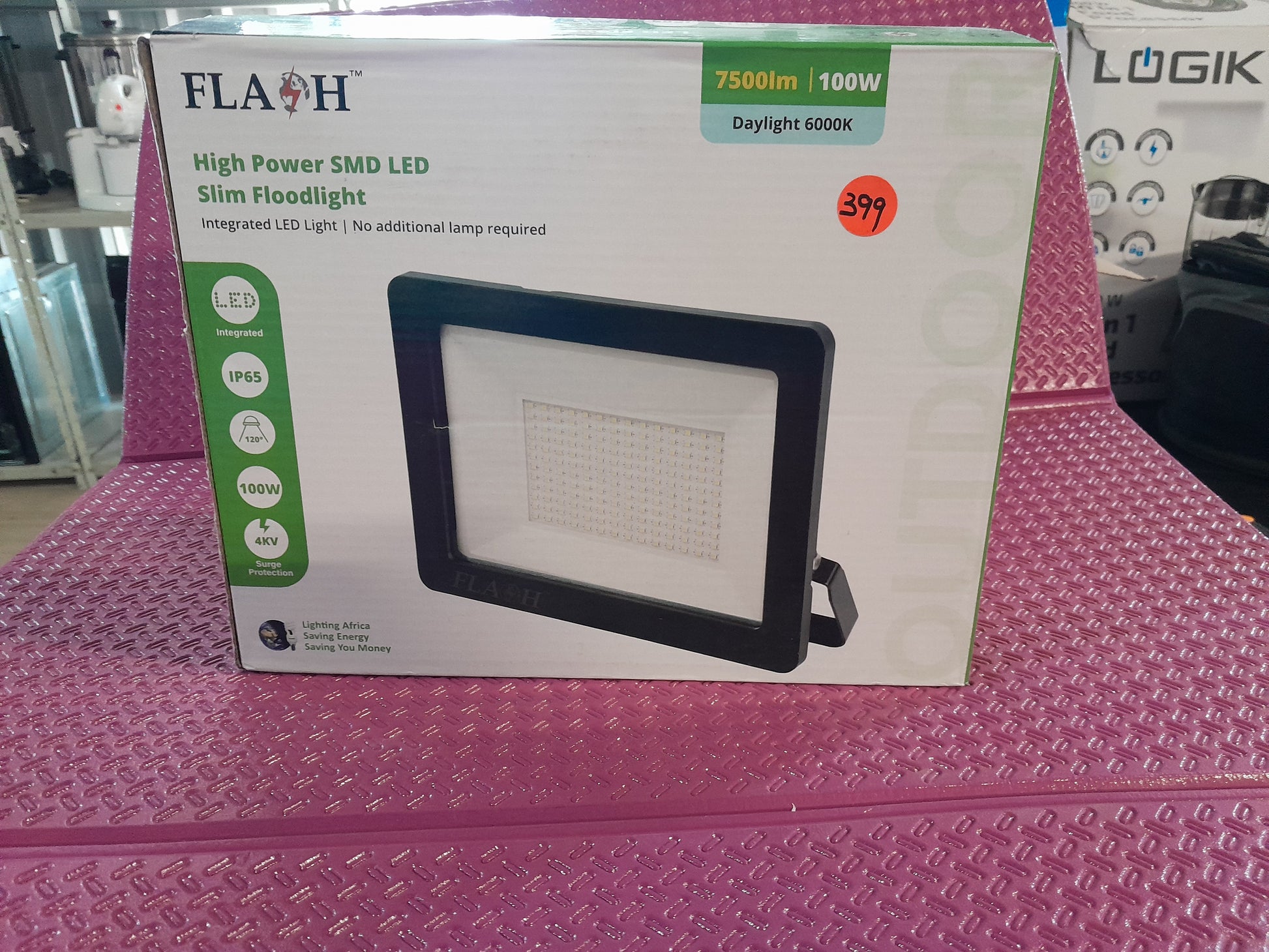 100W Flash High Power LED Slim Floodlight with 7500 lumens, perfect for outdoor lighting.