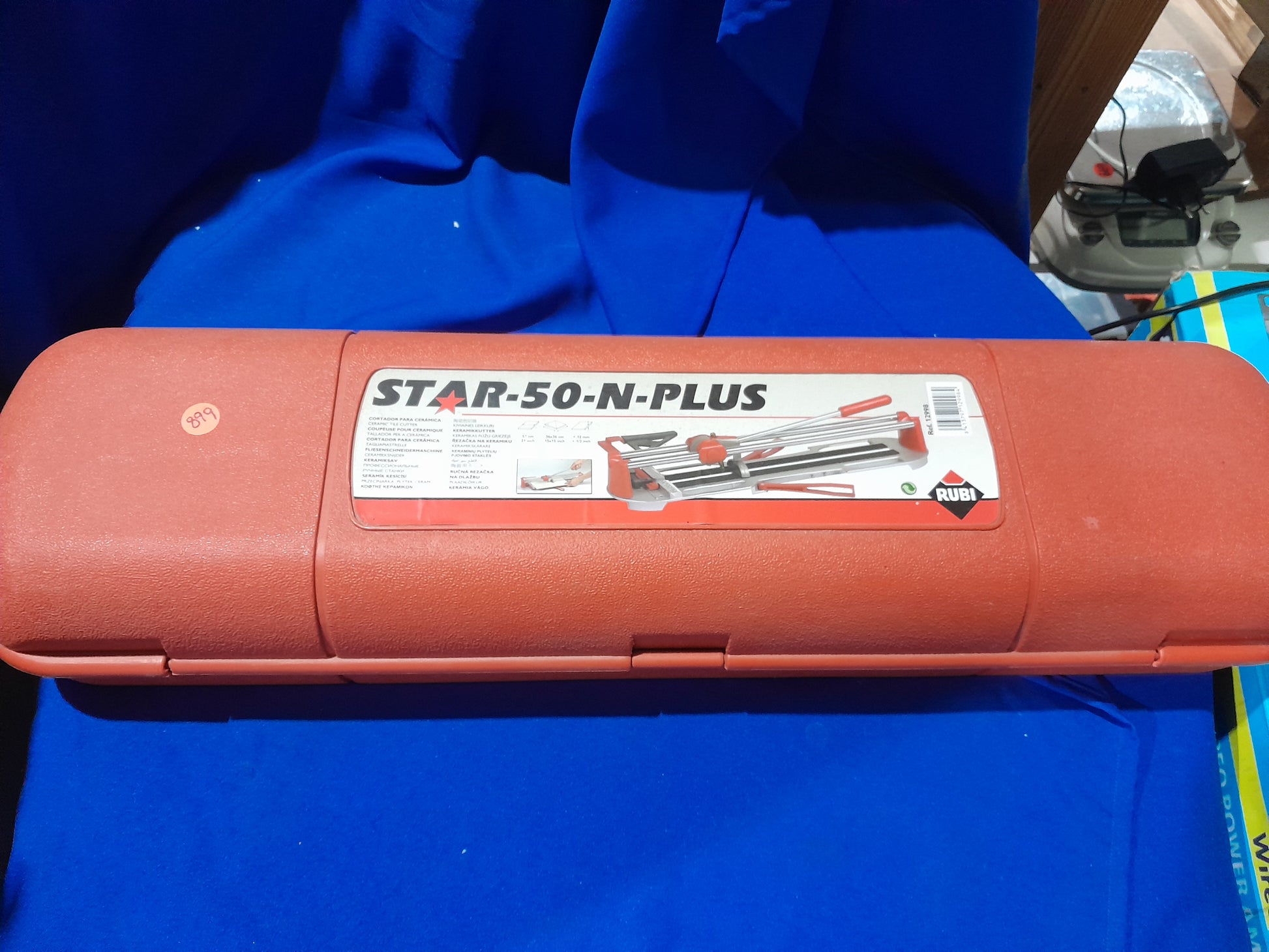 High-quality Rubi STAR-50-N-Plus tile cutter designed for smooth ceramic tile cutting.