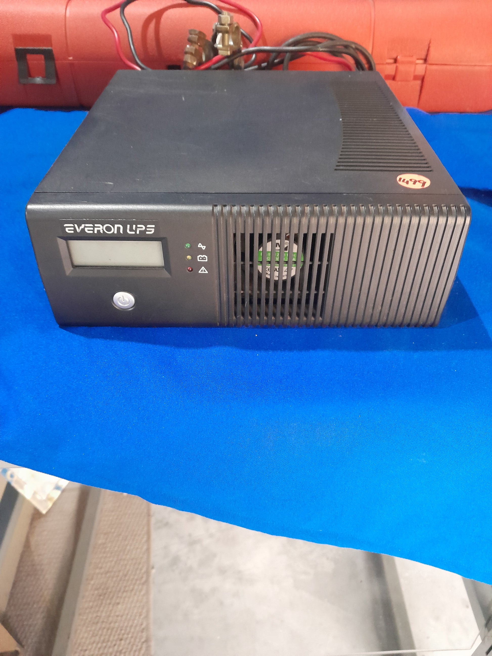 Front view of an Everon UPS, a reliable backup power supply for homes and offices.