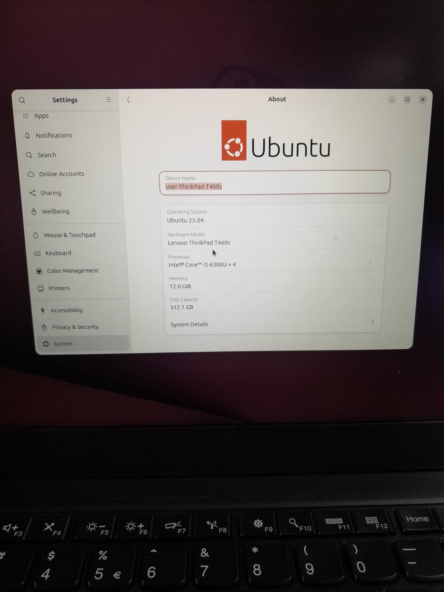 Lenovo Thinkpad i5 laptop screen displaying Ubuntu settings, perfect for work or study.