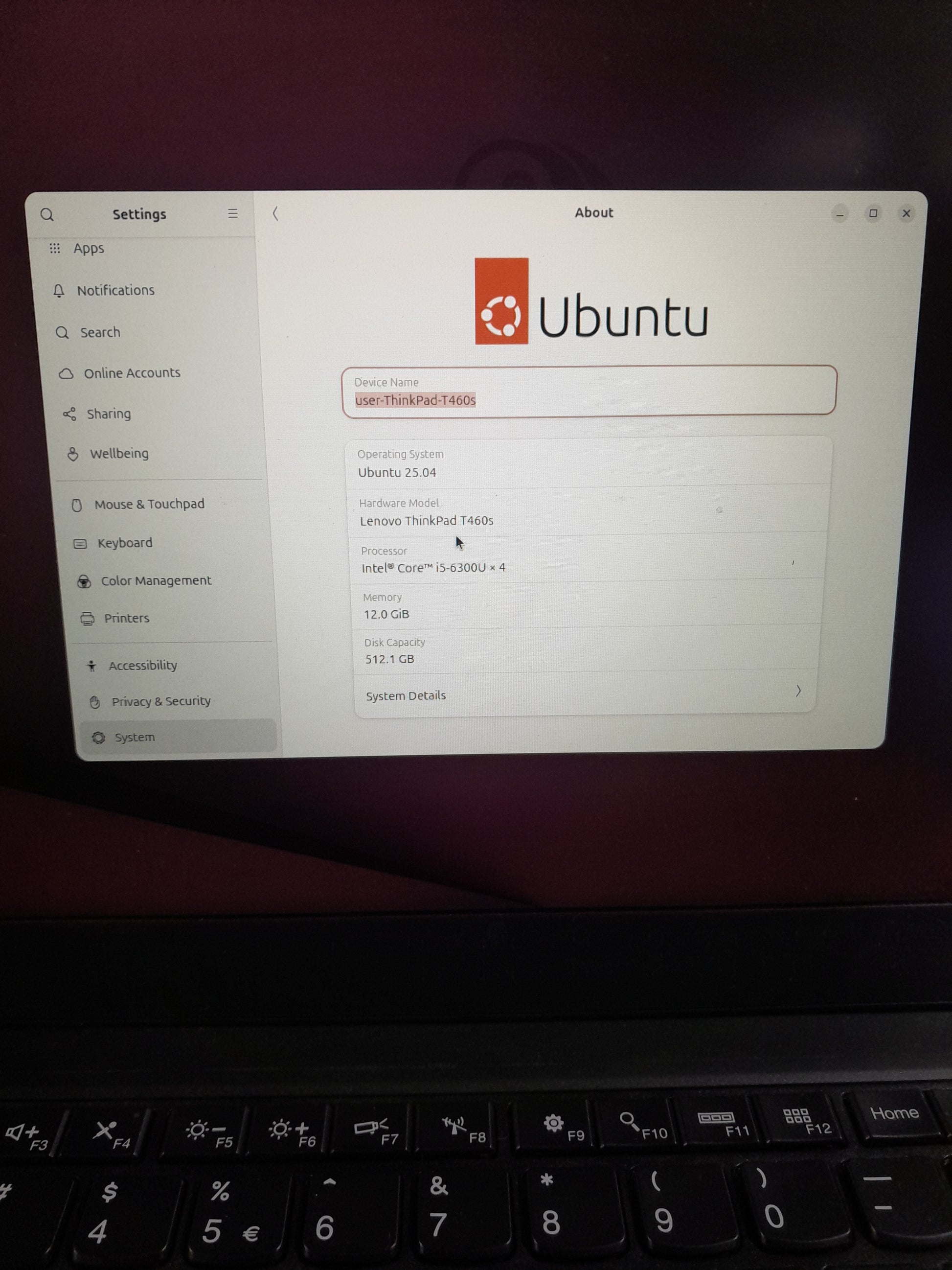 Lenovo Thinkpad i5 laptop screen displaying Ubuntu settings, perfect for work or study.