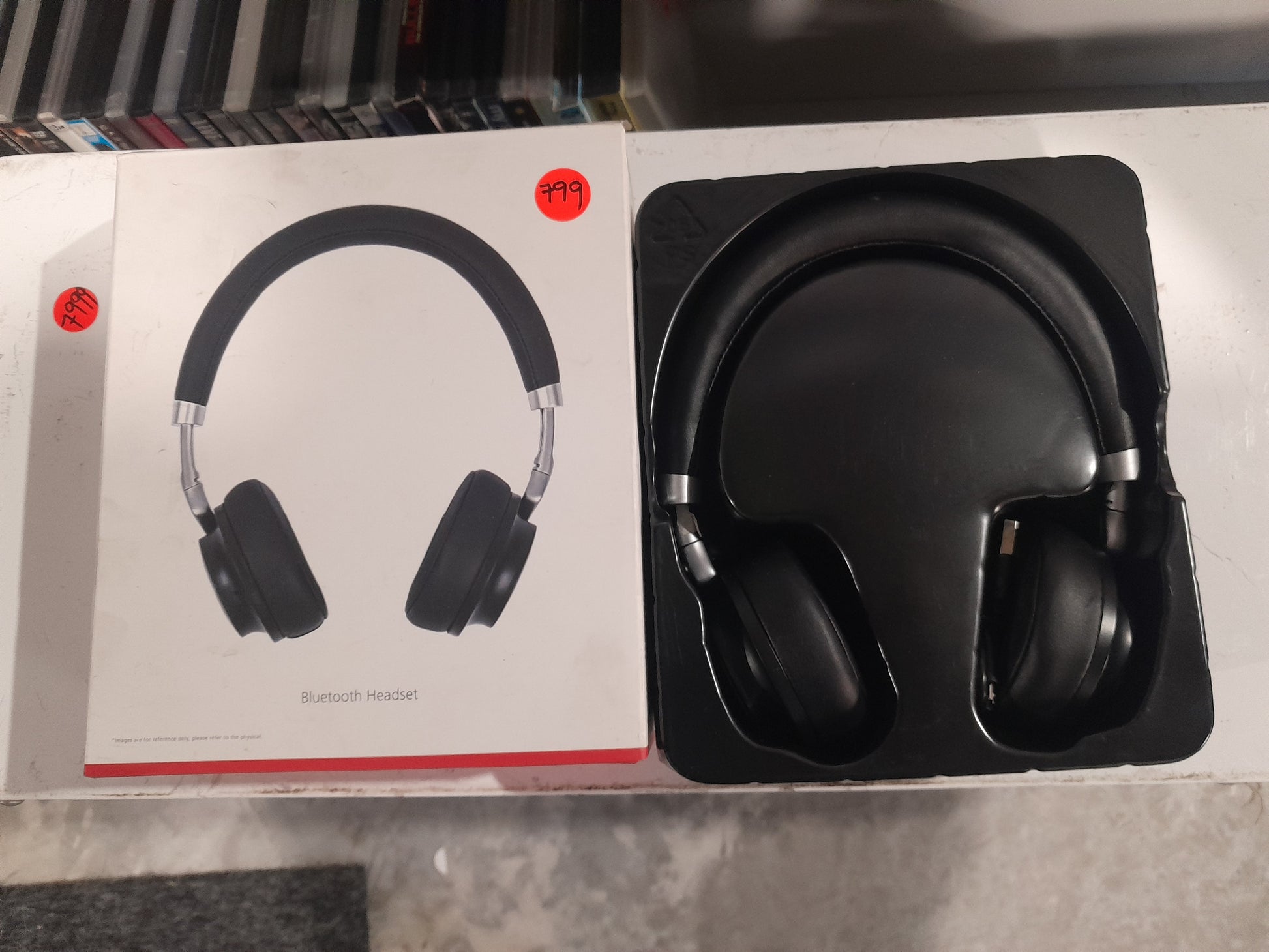 Detailed view of Shenzhen Bluetooth Headset Model H-001, showcasing quality and design features.