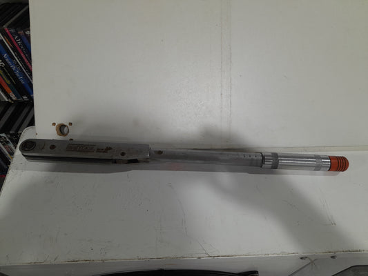 Britool EVT 2000N torque wrench, 50-225 Nm, perfect for precision tightening tasks.