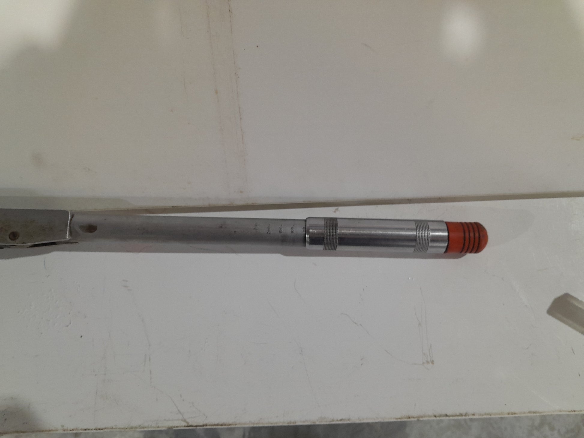 Close-up of Britool EVT 2000N torque wrench, showcasing its durable design and functionality.