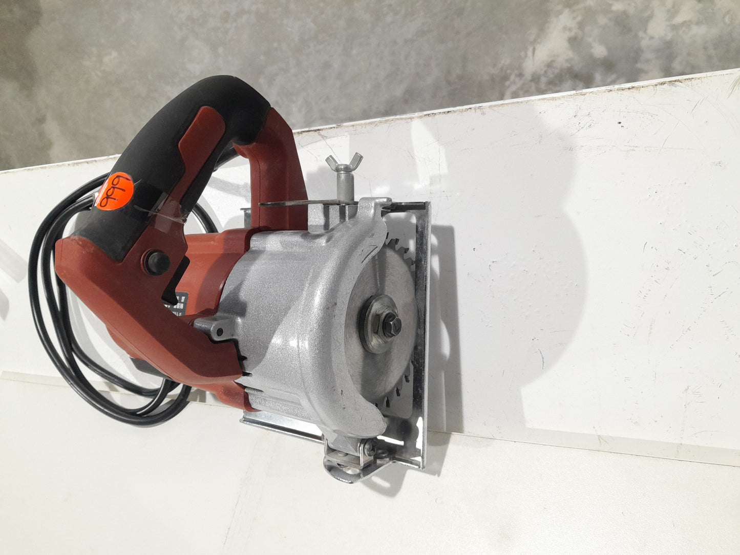Versatile No Name Electric Tile Cutter, 1680 Watt, perfect for precise tile and stone cutting.