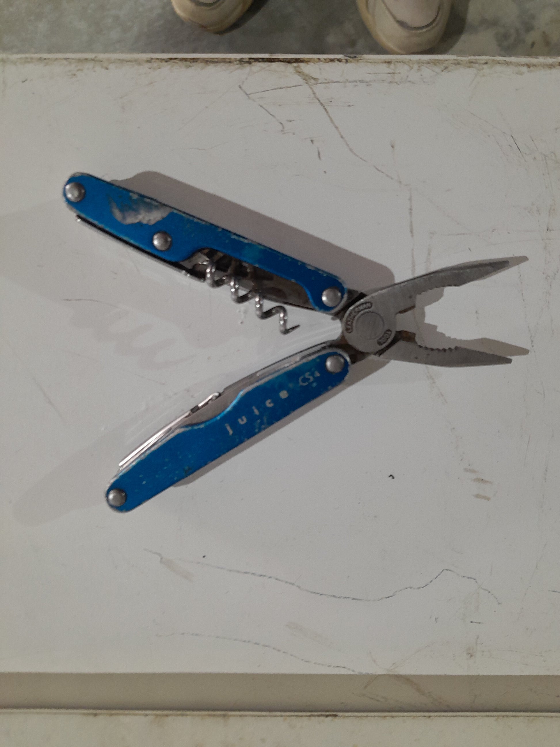 Close-up of Leatherman Juice CS4, a versatile multi-tool with multiple functions for everyday use.