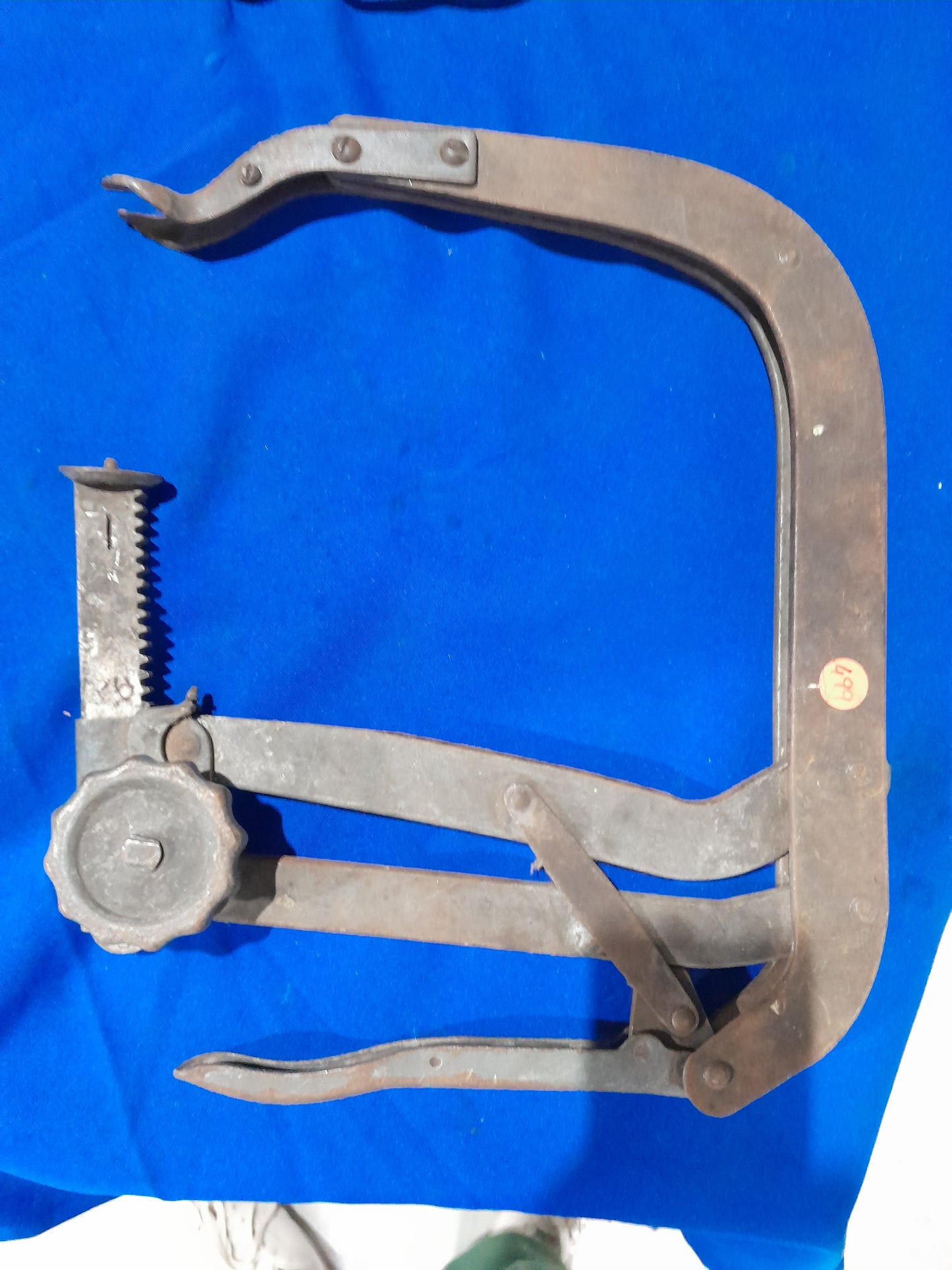 High-quality valve spring compressor designed for efficient engine spring compression.