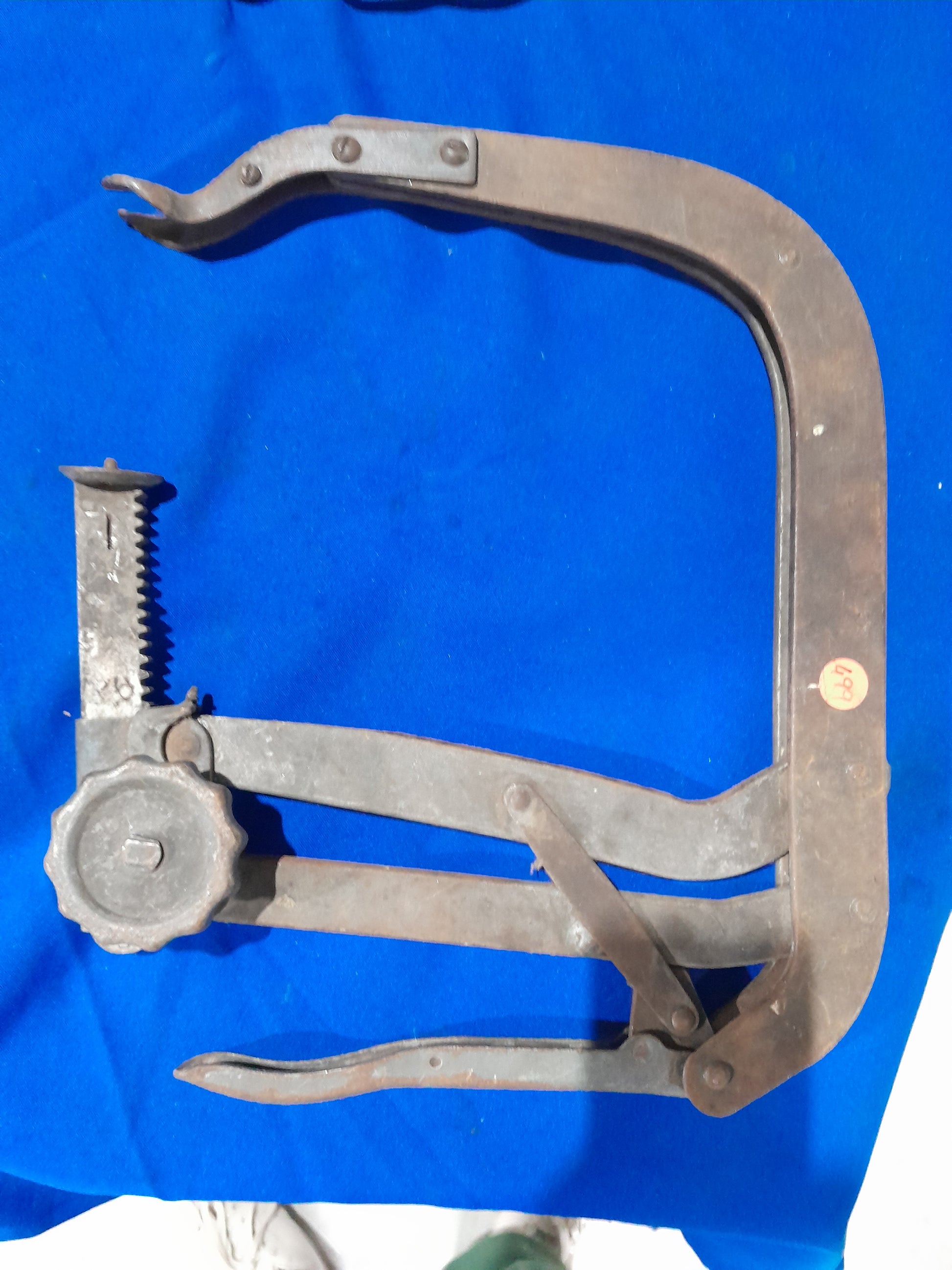 High-quality valve spring compressor designed for efficient engine spring compression.